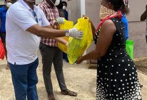 Covid-19: NIIT Ghana Donates PPE, Food Items To Residents Of Atonsu