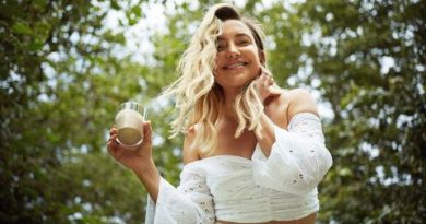 Kate Hudson Talks About Her New Wellness Brand, Matthew McConaughey, and <i>How to Lose a Guy<i>