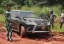 Confusion as Obaseki’s SUV gets stuck in mud – The News