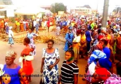 Uromi Monarch Says ‘We are Handicapped’ As Women Barricade Roads in Protest Against Killings, Rape by … – Tell Magazine Uromi Monarch Says ‘We are Handicapped’ As Women Barricade Roads in Protest Against Killings, Rape by … – Tell Magazine